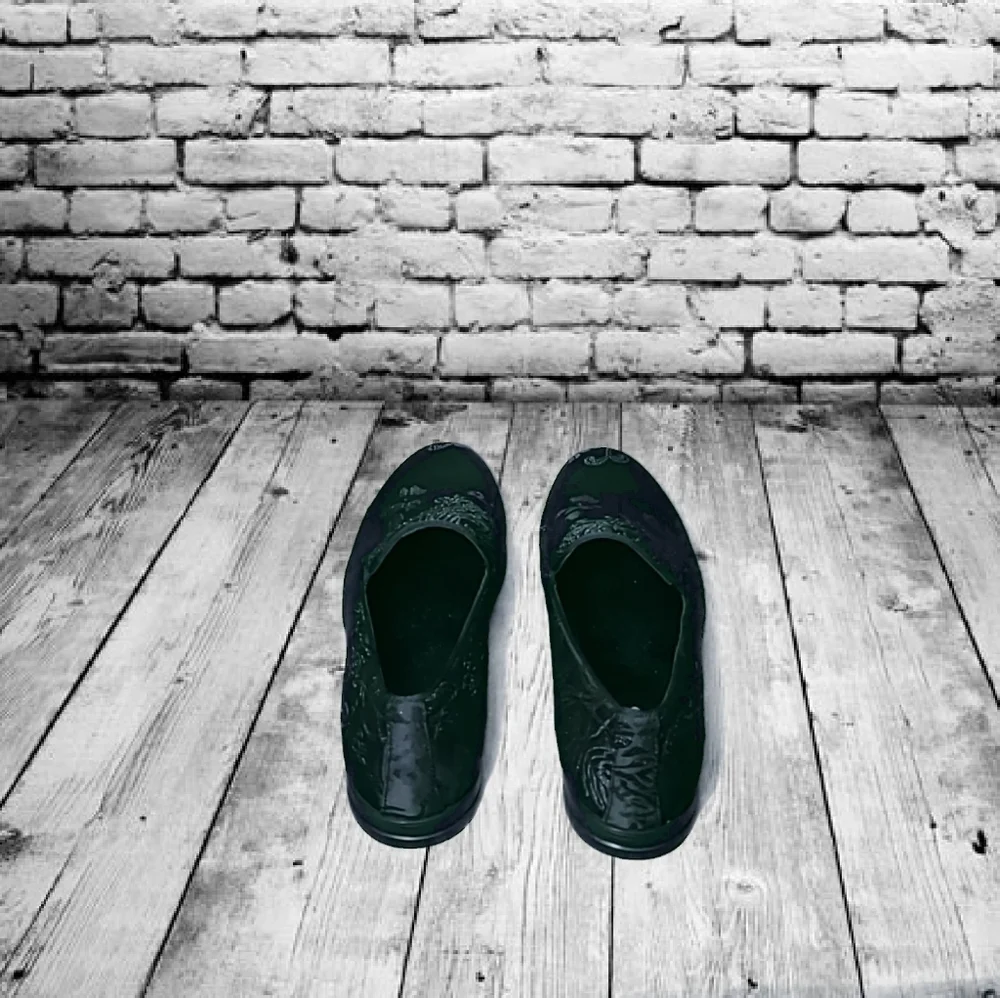 NEW Aldo Women US 7.5 Black Floral Flats Damask Fa - Picture 4 of 5